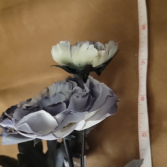 Decorative tiny homes flowers. - Picture 5 of 6